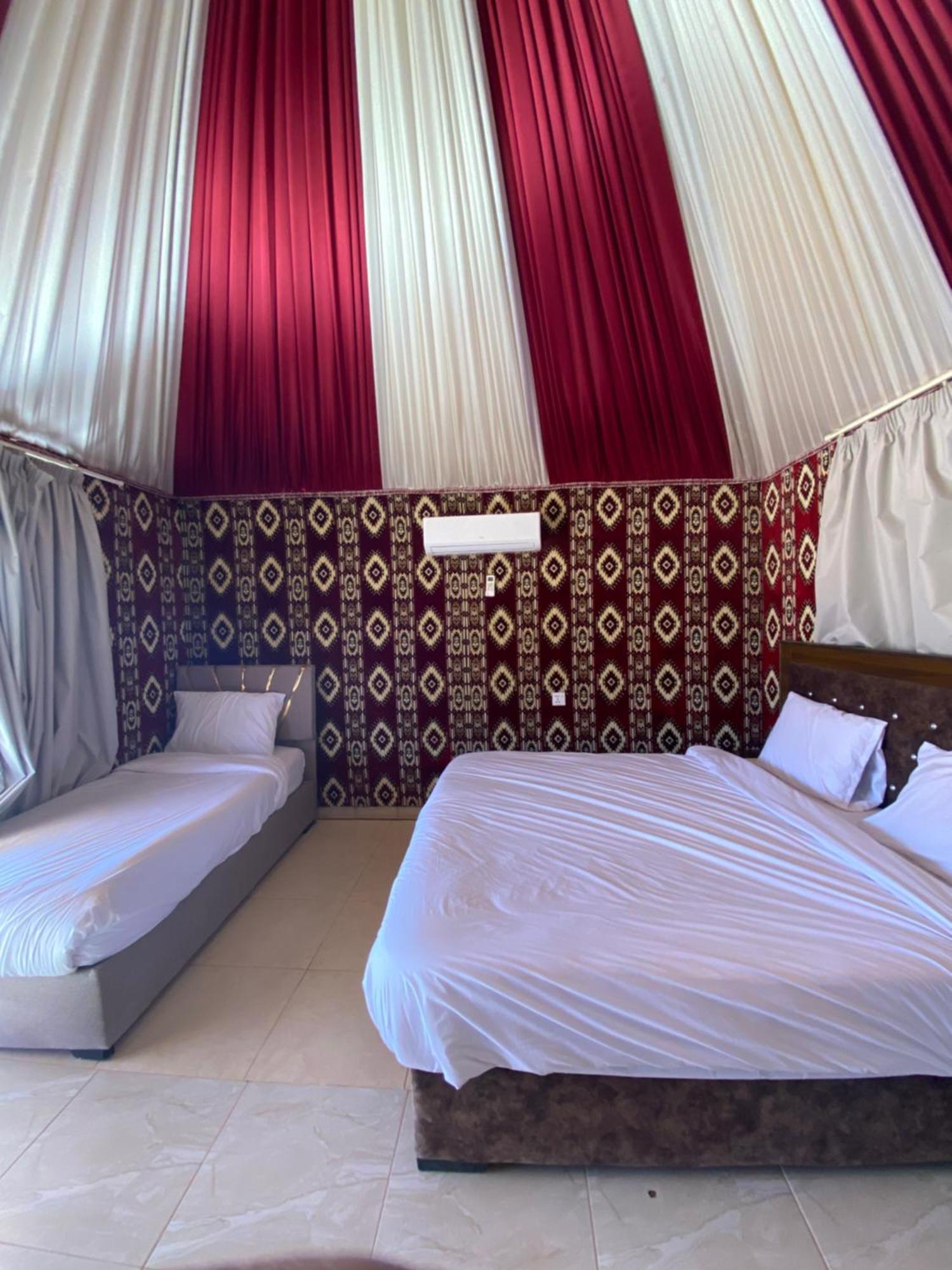 Flower Life Camp Wadi Rum Extérieur photo